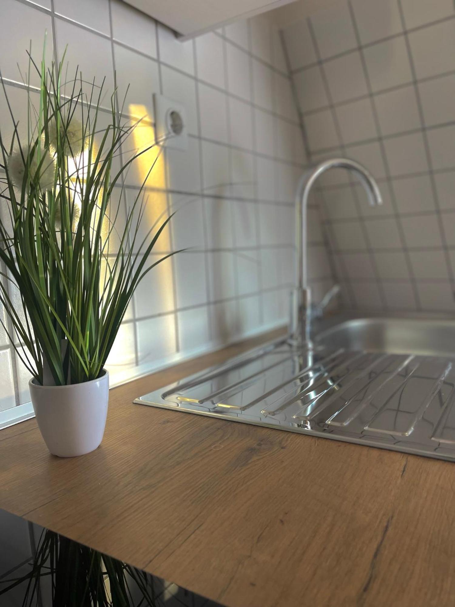 City Apartment, Ferienwohnung 3 Zkdb, Balkon, Dachgeschoss, Naehe Duesseldorf Krefeld Eksteriør billede