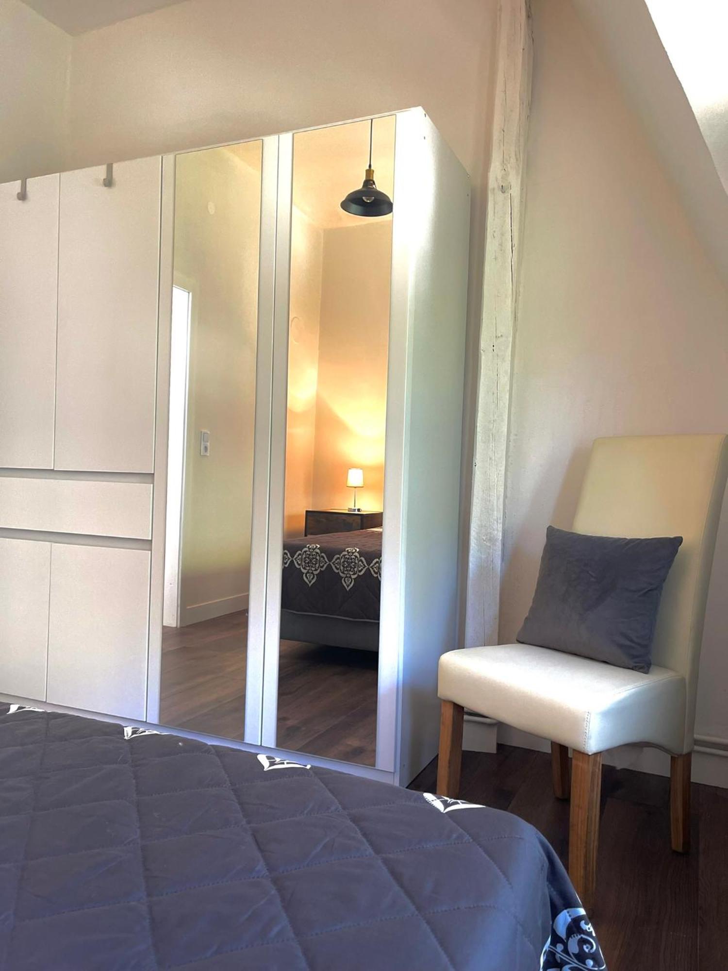 City Apartment, Ferienwohnung 3 Zkdb, Balkon, Dachgeschoss, Naehe Duesseldorf Krefeld Eksteriør billede
